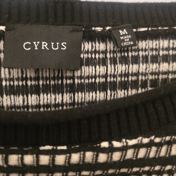 Cyrus Black and Cream Men's Crewneck Sweater - Picture 4 of 6